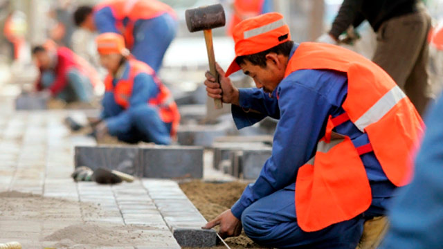 В Россию привезут 300 тысяч мигрантов-строителей